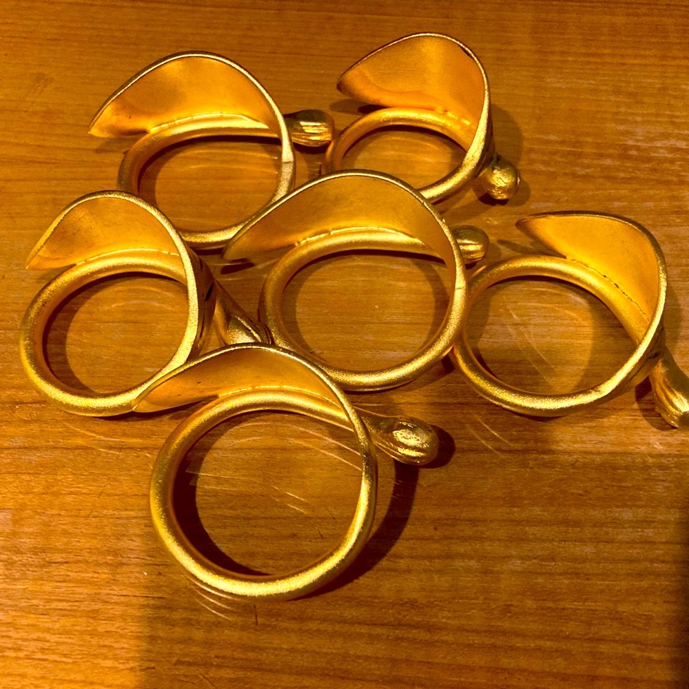Golden Leaf Napkin Rings - 6 pcs - Picture 3 of 6